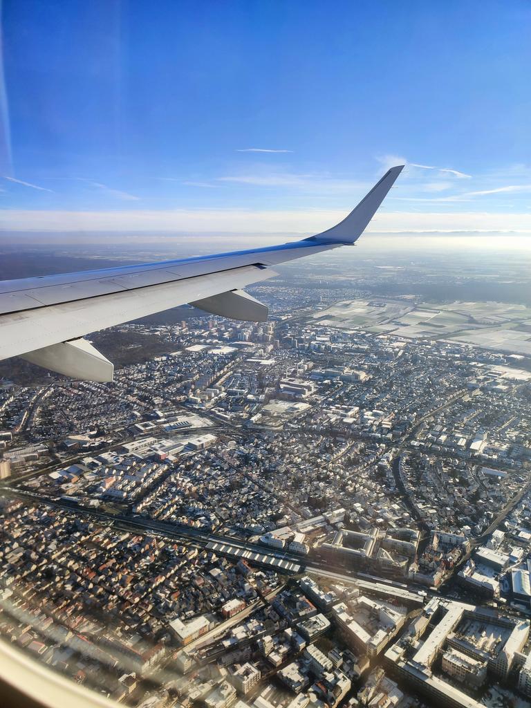 hallucinatordnb's tweet photo. Just landed in #Frankfurt. Now onto catch another flight to #Prague lfg! #Hallucinator #drumandbass #dnb #GenuineUndead #UndeadNeverDie https://t.co/Hy1sjoPpAz