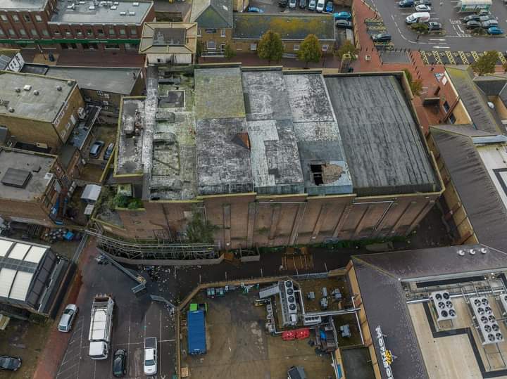 Our Casework team is urging Thurrock Council issue an Urgent Works Notice for essential roof work to II* Listed State Grays cinema now for sale by Wetherspoons