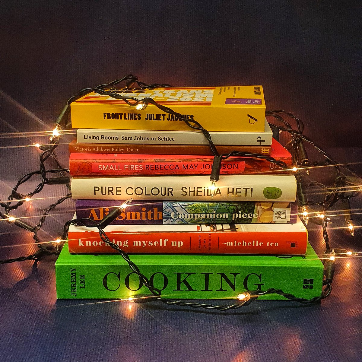 LRBbookshop's tweet photo. Claire's favourite books of 2022, including her Book of the Year, SMALL FIRES by Rebecca May Johnson, a book that 'blows up the kitchen ... an extraordinary, genre-defying exploration of cooking as thinking'.
⁣
Find out more about all her choices here: https://t.co/h86rSniwdN https://t.co/ipsJwozgmf