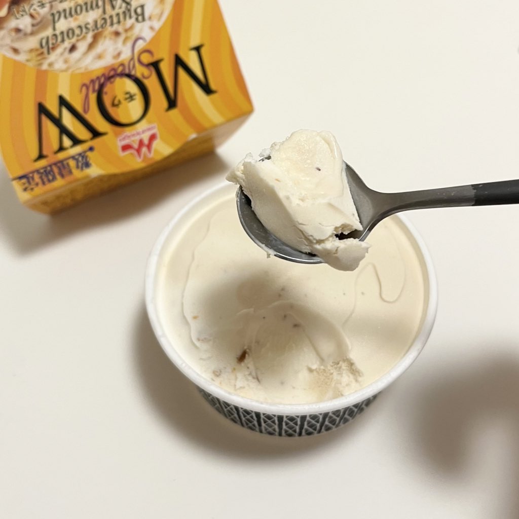 __mogn's tweet photo. バタースコッチがすごく濃厚で口の中で広がる美味しさ…💛🤎アーモンドの粒がたっぷりで食感も楽しめます🌟 https://t.co/OlvhptFSpL