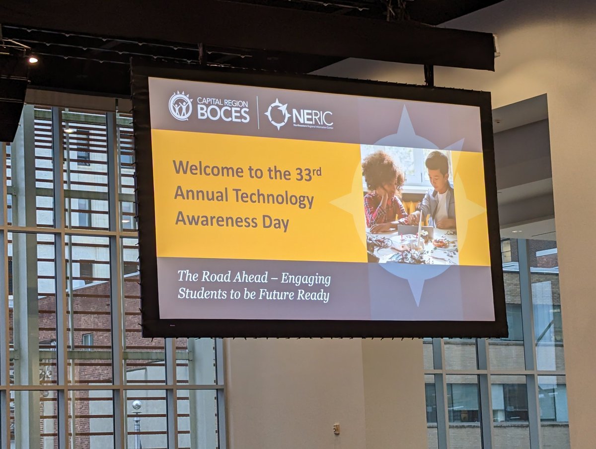 So excited to be here on a snowy Friday in December... @MrVaccaYT will be presenting later this afternoon 😀😀 @BOCESNERIC #TechADay @AlbanyCapCenter