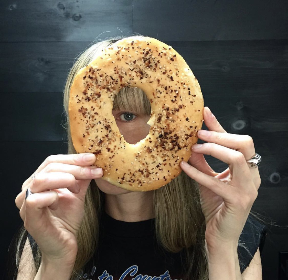 bagelboss's tweet photo. Fridays were made for FLAGELS®️
Free Nationwide Shipping🥯✈️ https://t.co/YblvQ9rUhe
#flagels #bagels #bagelboss #flagel https://t.co/YpZHnDbd4n