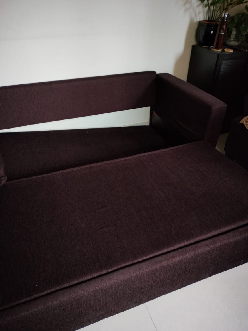 CuriousAnanya's tweet photo. Hi @Pepperfry Purchased Morris Sofa cum bed from pepper fry which broke within a week. Order No: 308513118 It has been 7 days and yet the issue is not solved. Pathetic Customer care service. Regretting my purchase now. @Pepperfry_Hyd @consumerforum_  @PepperfryC https://t.co/1WBst5XBLs