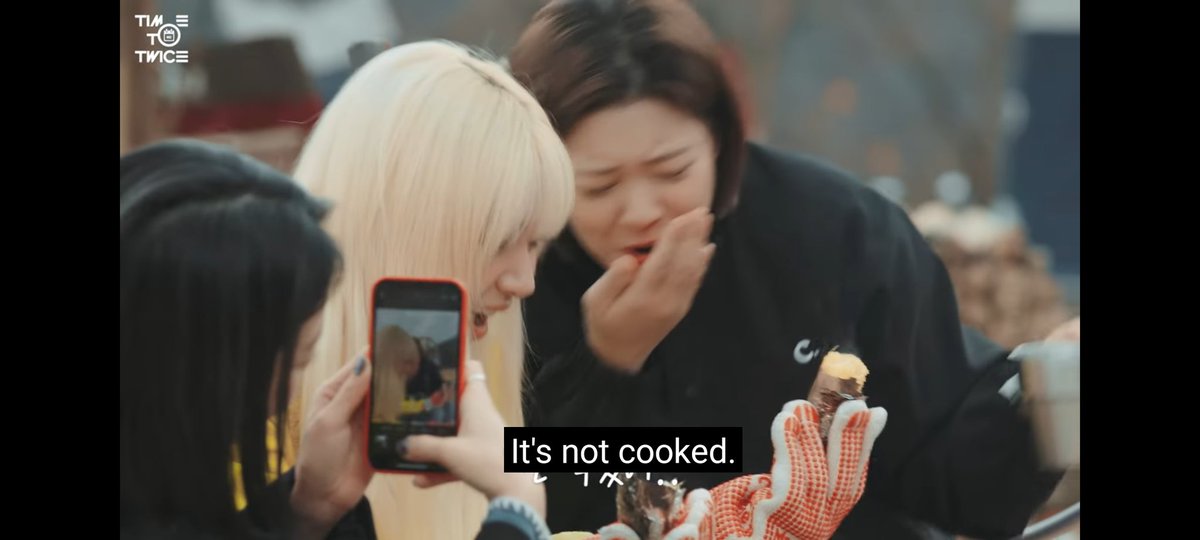 Twice_Helper129's tweet photo. This made my day😅

#TimeToTwice
#HealingDecember
#Episode02 https://t.co/qqjQvavJEA