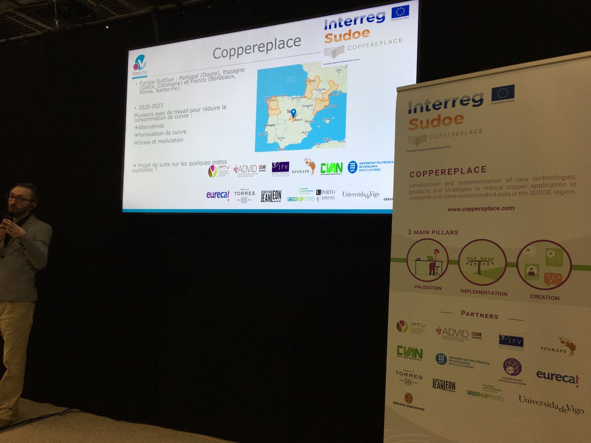 VigneronsBio_NA's tweet photo. Le 1er Décembre dernier, Vignerons Bio Nouvelle-Aquitaine et ses partenaires ont présenté le projet Coppereplace et ses premiers retours d’essai lors du salon Vinitech 2022 ! 

Conférence riche en information sur la réduction du cuivre ! 🌱​

#coppereplace #interregsudoe https://t.co/0TpLJW6hSt