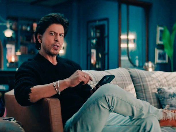 Kyawtha14933443's tweet photo. #ShahRukhKhan Latest Look Of...
@HyundaiIndia New Ad 😍

My World @iamsrk 🌏 https://t.co/2wCVZl8m4h