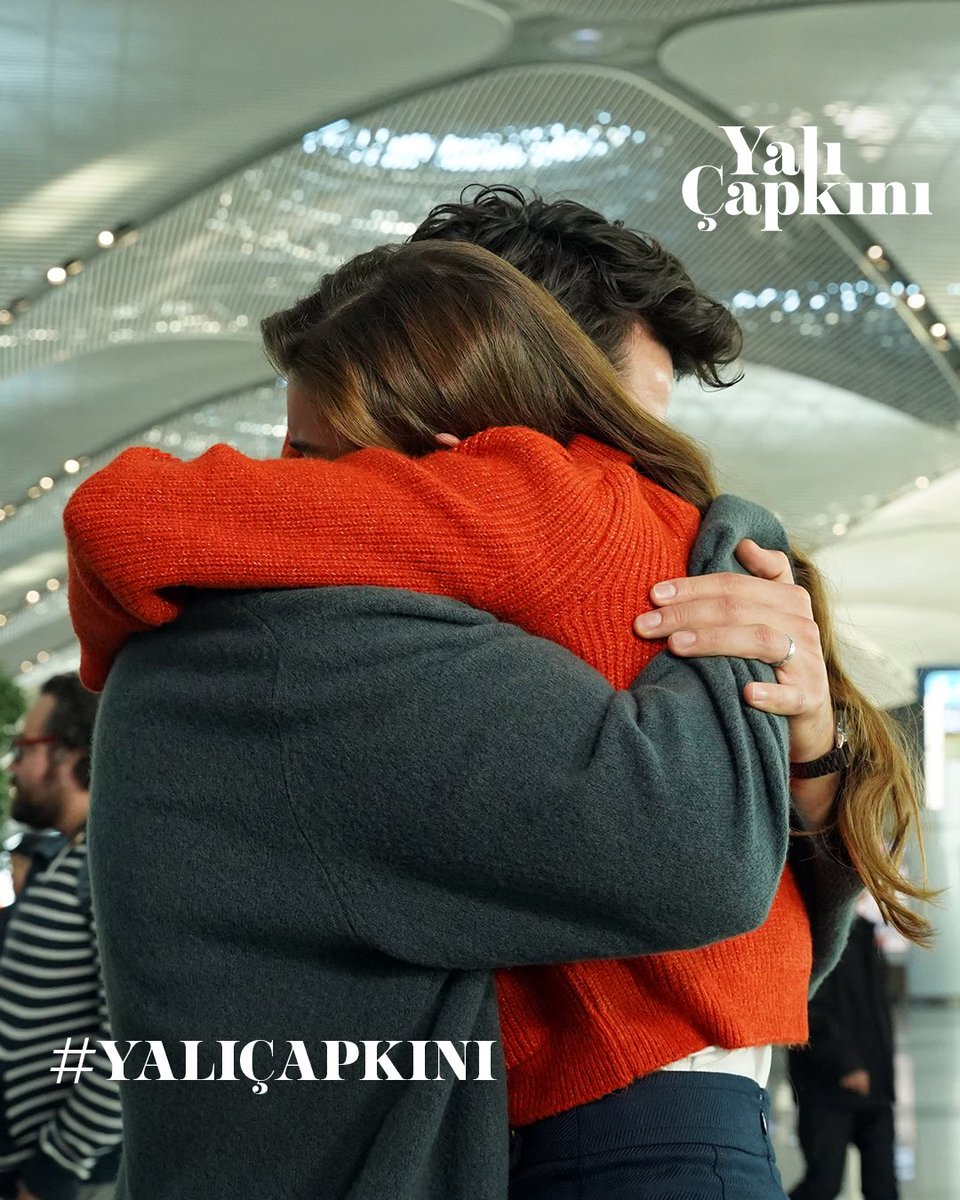 yalicapkinidizi's tweet image. Yalı Çapkını yeni bölümüyle bu akşam 20.00’de @startv ‘de.⁠
⁠
Bölüme dair tahminlerinizi #YalıÇapkını etiketi ile yorumlara bırakın!⁠
⁠
#YalıÇapkını bir @OGMPictures yapımıdır.⁠