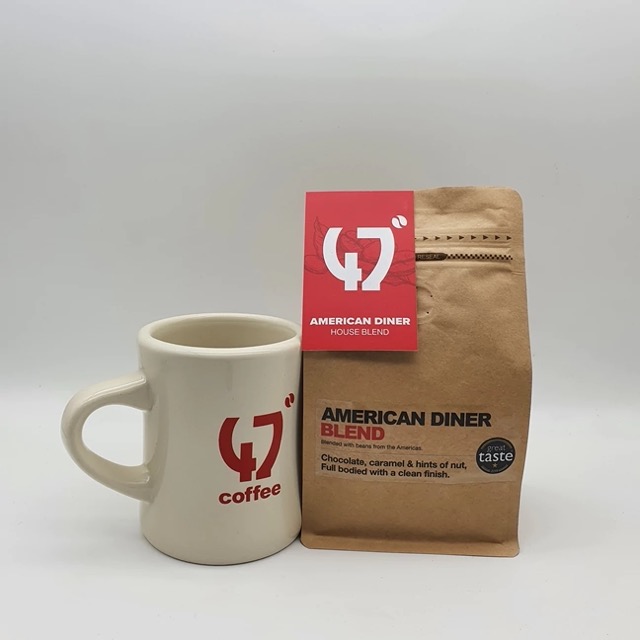 The PERFECT mug for the PERFECT coffee!

Well, look no further!!! I have just the ticket. Our 50's Diner-inspired ceramic mugs and American Diner Coffee are a real winner.

Keep your coffee at the right temperature with 47 Degrees Coffee - 47degreescoffee.com/collections/ha…🍂