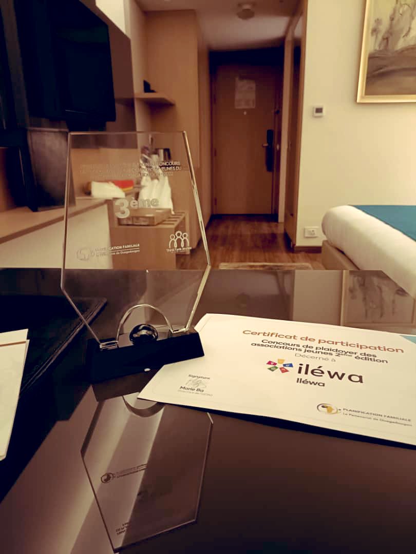 iléwa (@ilewabj) on Twitter photo #RAPO2022
Merci Ă tou.te.s pour le soutien de tailleđ€©.
Nous sortons victorieux.ses du concours de plaidoyer des #osc de jeunes organisĂ© par <a href="/POuagaPF/">Partenariat de Ouaga</a> avec le 3Ăšm Prixâš.
Nos sincÚres remerciements à nos coachs de <a href="/ong_raes/">ONG RAES</a>, le <a href="/POuagaPF/">Partenariat de Ouaga</a> et toute la délégation Beninoise #RAPO2022
Merci Ă tou.te.s pour le soutien de tailleđ€©.
Nous sortons victorieux.ses du concours de plaidoyer des #osc de jeunes organisĂ© par <a href="/POuagaPF/">Partenariat de Ouaga</a> avec le 3Ăšm Prixâš.
Nos sincÚres remerciements à nos coachs de <a href="/ong_raes/">ONG RAES</a>, le <a href="/POuagaPF/">Partenariat de Ouaga</a> et toute la délégation Beninoise