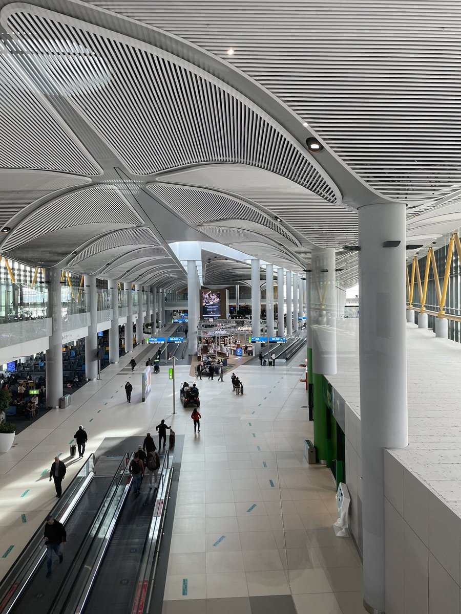 onarrivaltravel's tweet photo. The Istanbul Airport is the global transport hub of the world connecting Asia, Europe, and the Middle East. IST offers flights to more than 350 destinations with an annual passenger capacity of up to 200 million. Your chance of a transfer through IST is likely! #ist #helloturkiye https://t.co/KhvR9siPeE