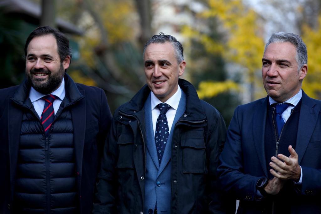 Que nadie se engañe: Emiliano García Page imita el populismo de Pedro Sánchez:

🔴 Mucho titular.
❌ Nula gestión.