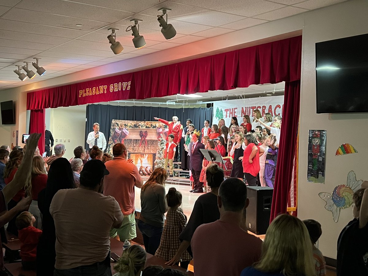 What an amazing evening at PGEs Nutcracker! Our star students and our amazing music teacher Mrs Walker absolutely made our holiday season!#pgestarstudents@citrusschools