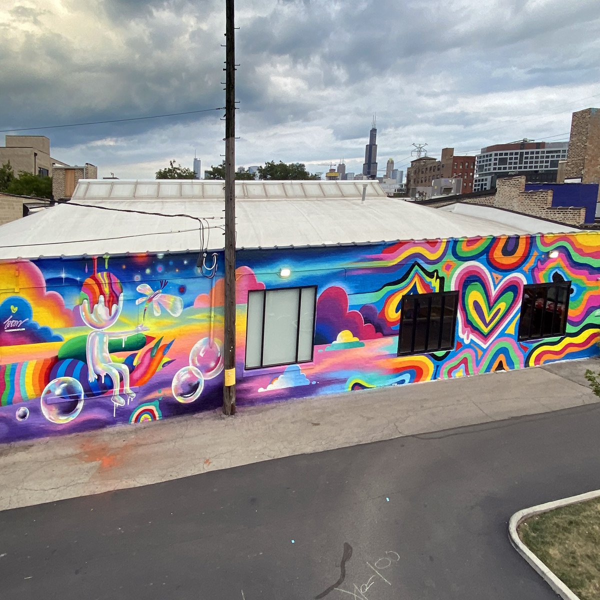 GM my Angels… here’s a little flash back to summer, painting this 100 foot wall in Chicago. I’m enjoying the downtime that the cold weather brings me, but secretly wish I was out painting soon :)