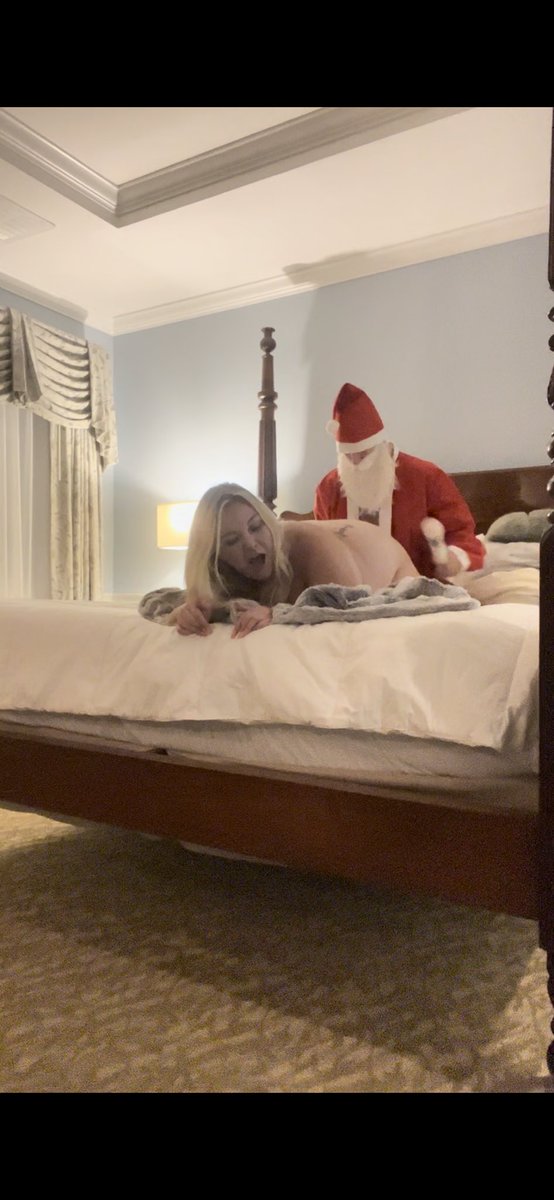 GigglyNymph's tweet photo. Santa I’ve been a very good girl #badsanta #onlyfansbabe #naughtyornice #bbw #Pakistan #onlyfans #sexy #thicc #blonde https://t.co/0LzpoIeDqm