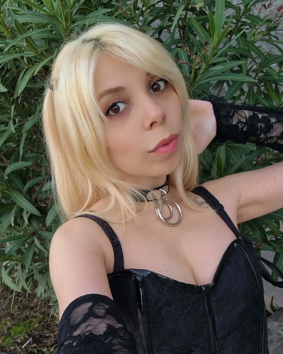 littlealrisha's tweet photo. Improvised #misaamane cosplay 💗 Do you think it fit me? https://t.co/qMEyUQ6IeM