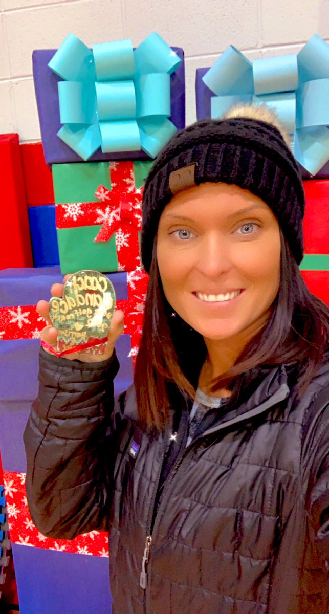 CandaceYoung37's tweet image. Love my ornament from one of my golf kiddos! Says best golf coach EVER! 💚⛳️❤️ @TheFirstTee @FirstTeeLex