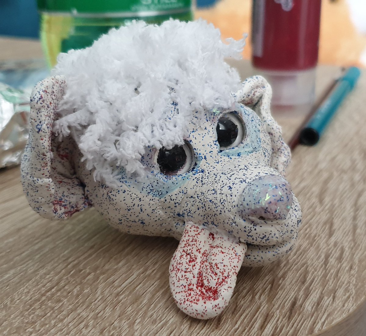 MessierArt's tweet photo. Made a little sculpture head!
First time trying this but it turned out quite cute ^^ Also for next time I learned that I should use polymer clay instead of simple clay, the mess was unexpected xD
#art #furry #furryfandom #fursona #polyclay #Sculpture #artdoll https://t.co/88dwYsfec3