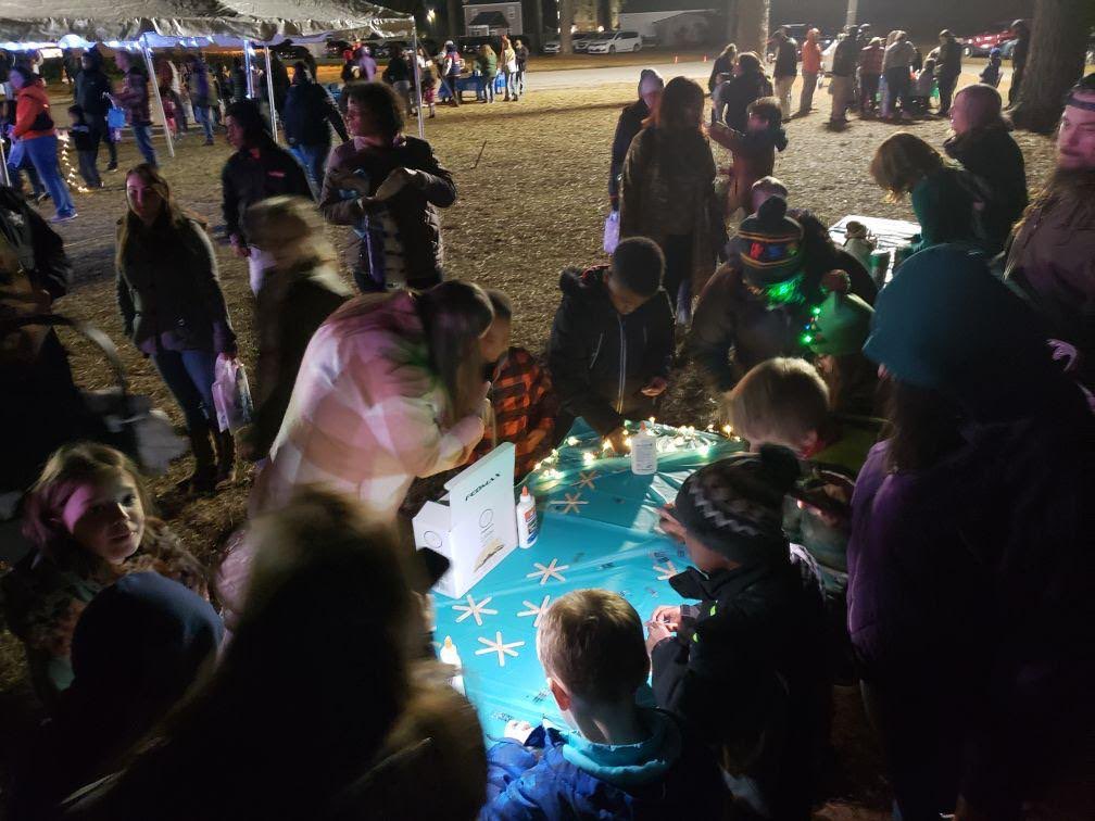 EFES_Proud's tweet photo. We had a great Winter Wonderland at EFES!! Thank you to our awesome staff and EFES community for making the night magical!! #Prideoftheherd #BuildingthebestSPS https://t.co/FwUgWrkAzV