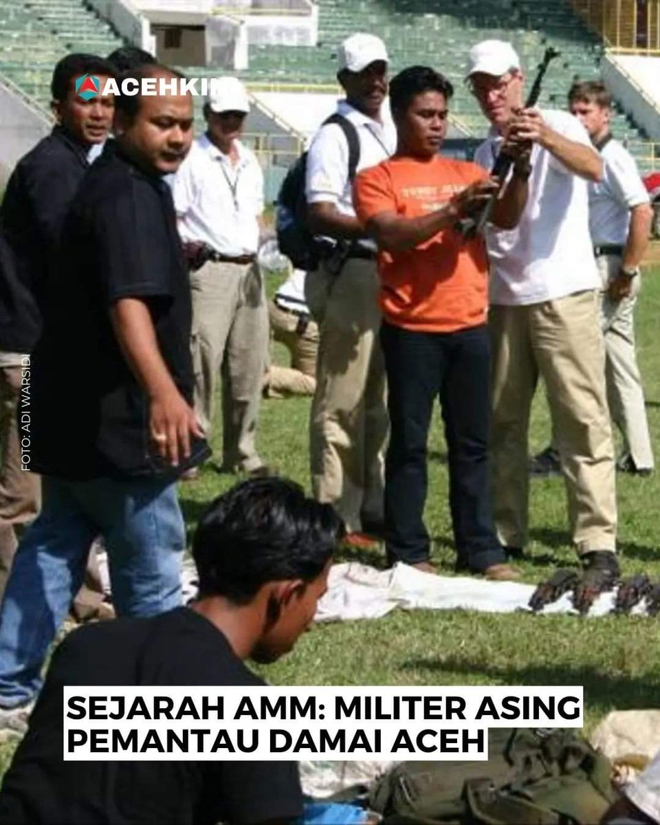acehkini's tweet photo. Militer asing ikut mengawal jalannya damai Aceh. Mereka tergabung dalam Aceh Monitoring Mission (AMM) yang bertugas selama 15 bulan, dibubarkan pada 15 Desember 2006 atau 16 tahun silam. https://t.co/x6D8YELKTn

#acehkini #kilasbalikkonflikaceh https://t.co/HUXfnXZ5lg