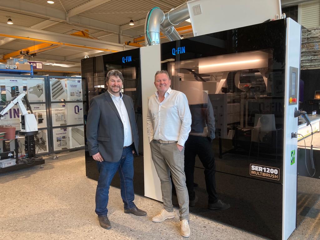 Tijdens een werkbezoek aan Q-Fin Quality Finishing Machines mocht wethouder <a href="/markovandalen/">Marko van Dalen</a> namens <a href="/MRE_netwerk/">Metropoolregio Eindhoven</a> een stimuleringssubsidie van €50.000,- overhandigen aan eigenaren Anton en Yvonne Bax voor de nieuwste ontwikkeling: de SER Multibrush finish machine.