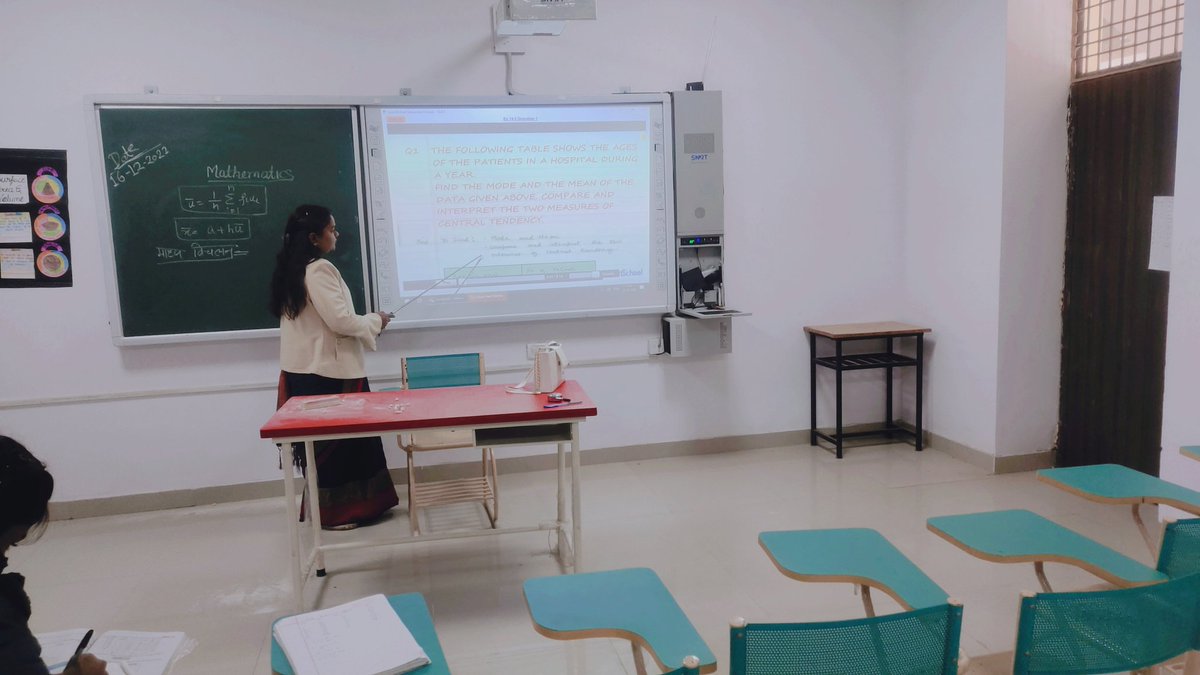 Priyank40199012's tweet photo. #smartclassstudy
#class10mathematics
@varmakanil @CommissionerKnp 
@smartcitykanpur https://t.co/7XgGxd22j1