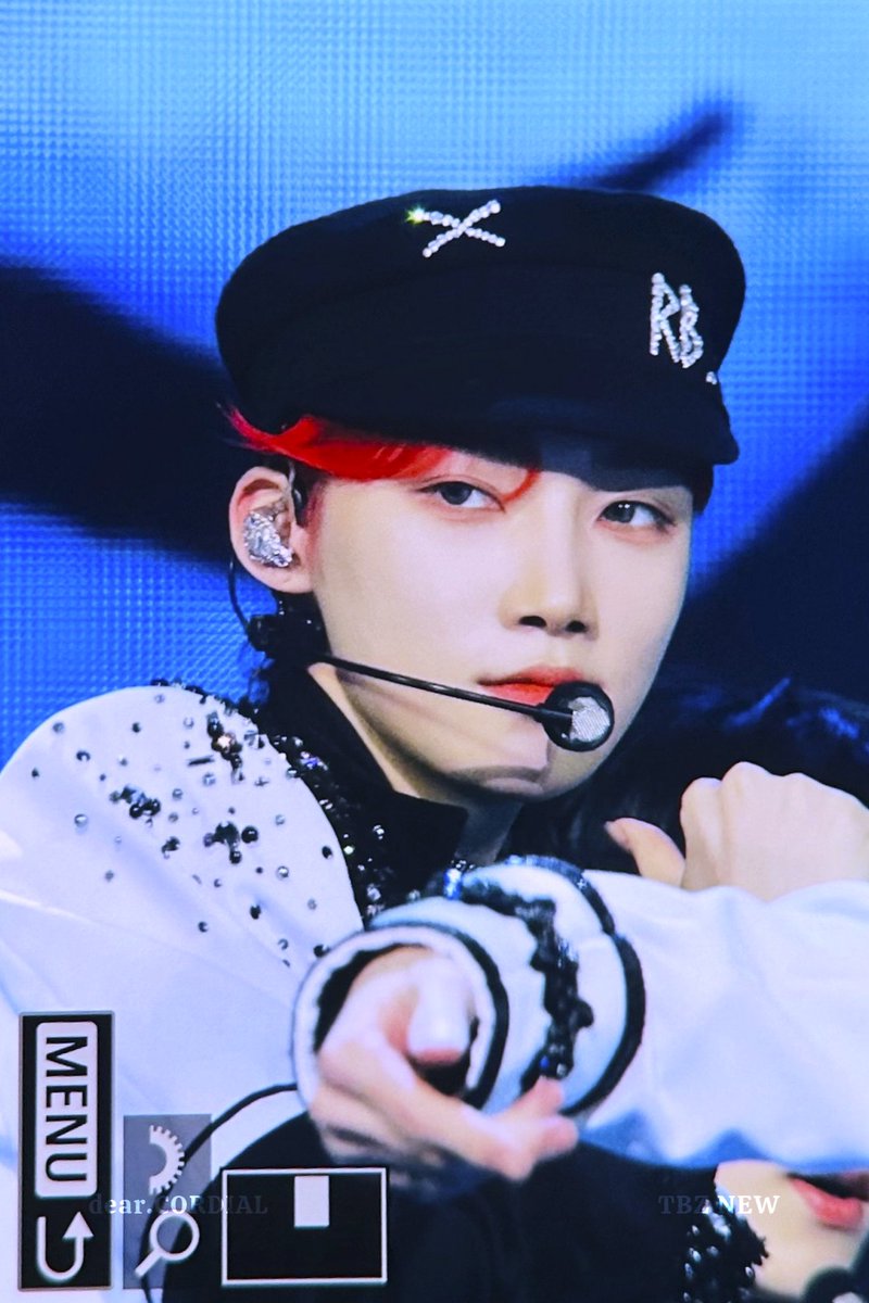 dearcordial_new's tweet photo. 221216 KBS 가요대축제
#뉴 #최찬희 #더보이즈 https://t.co/mzbgvnsWHf