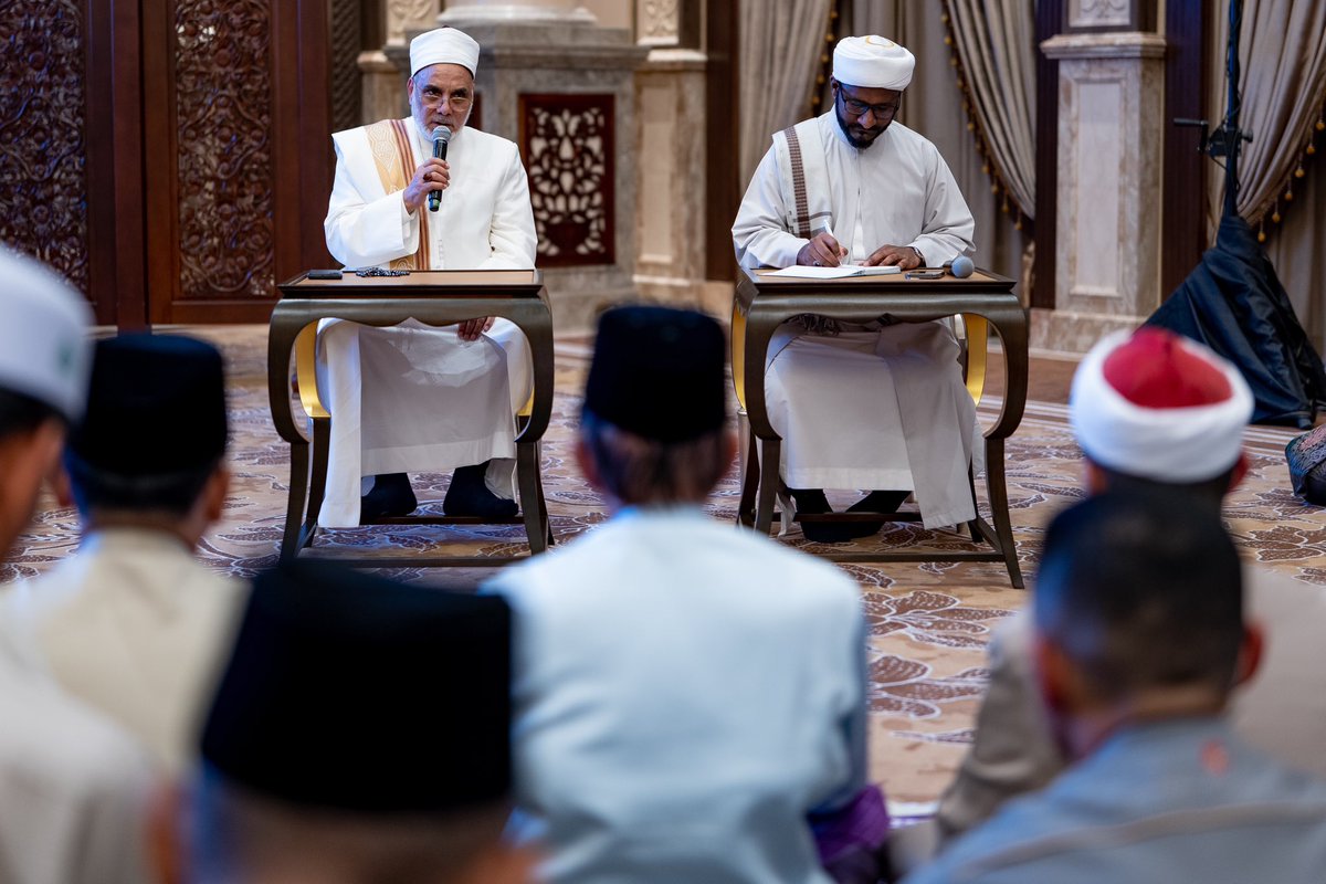 anwaribrahim's tweet photo. Alhamdulillah, hari ini saya telah berkesempatan meraikan kunjungan Syekh Jamal Farouk Jibreel dari Universiti Al Azhar Mesir ke Seri Perdana. https://t.co/UxaA0XP796