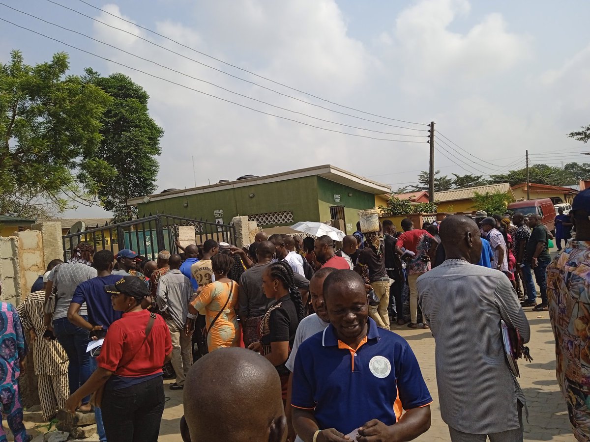 real_ebene1's tweet image. We are here at Oshodi/isolo local government to pick up our #PVC we are changing the narrative #getpvc #2023election