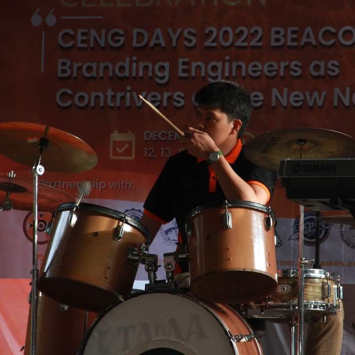 ManipolAnton's tweet photo. Dance to the beat of your own drum

Kahit walang drum haha https://t.co/IjYR1OGB0W
