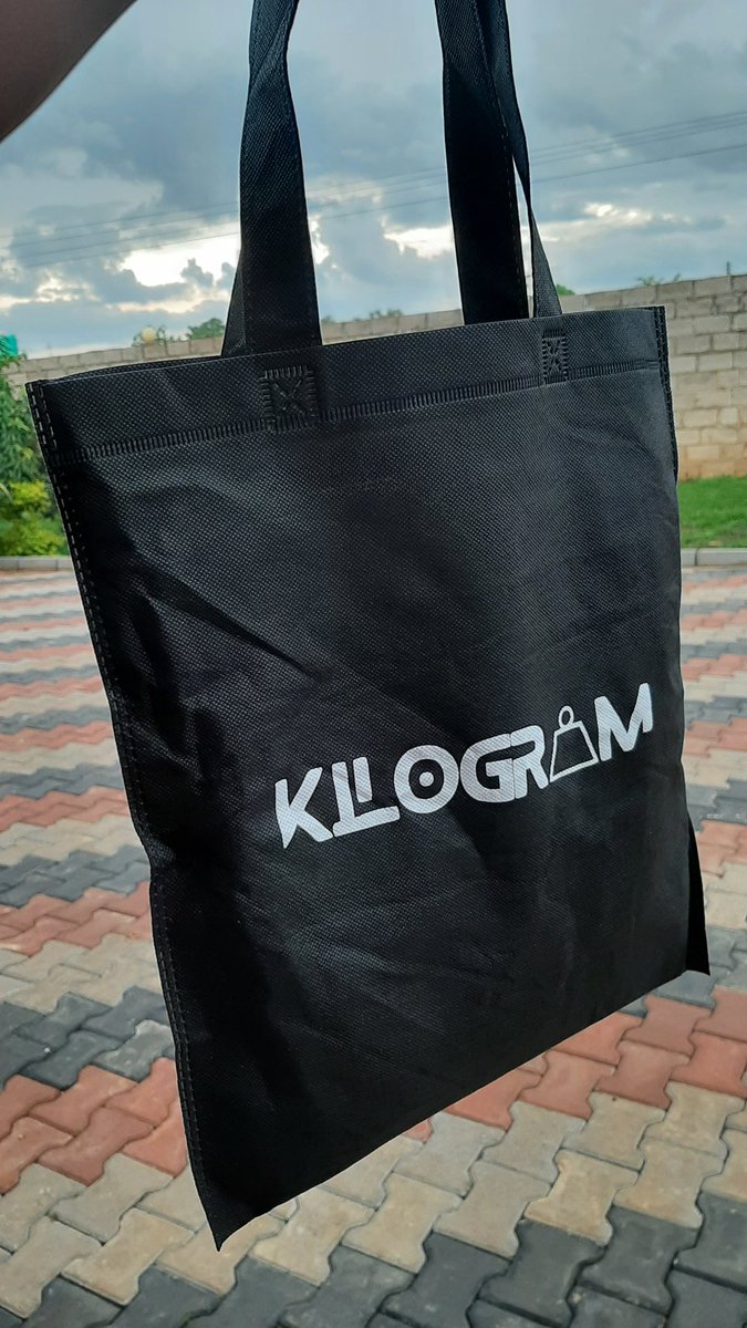 stctheproducer's tweet photo. Got my package from @KiloGramApparel! 🥳🔥

Thanks for liking my tweet once again y'all ❤️

Also, if you notice that the t-shirt is not red, it's because I decided to be a better man and instead of being a walking red flag, I'm exuding black excellence! 😌 https://t.co/rjQNSb3izi