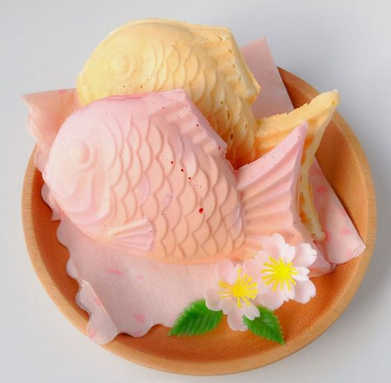 daily_dolce's tweet photo. Taiyaki, fish shaped waffles https://t.co/SeNYEz1KK8