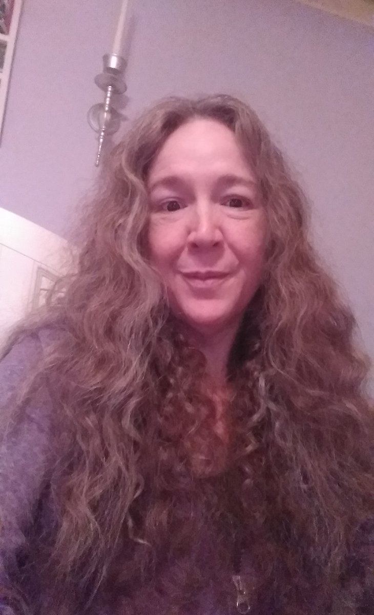 VenusRenaissan1's tweet image. Morning y'all ☕ Calling this Fuck it Friday. Seen several ladies post without filters or makeup, so here goes. No makeup,hair product, or filter (enjoy my eye bags 😂). Yikes 😬 Happy Friday everyone 😘