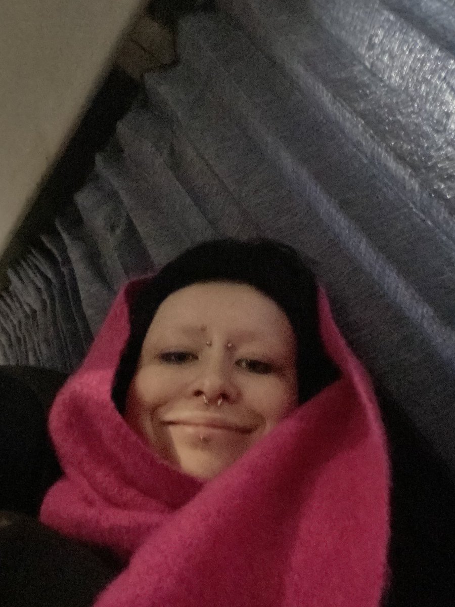 Just had to remind u bitches that even on a train I’m sexy