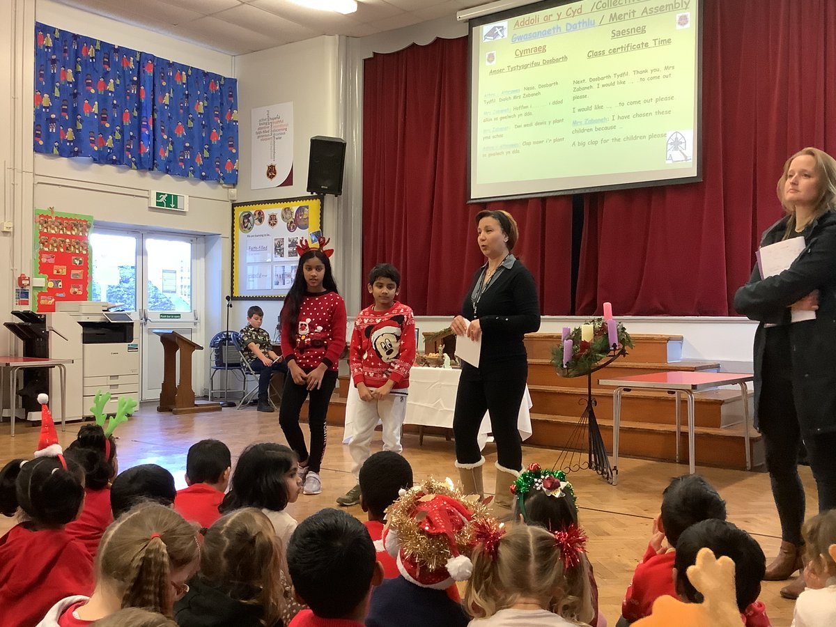 StJosephsRCPri2's tweet photo. A wonderful Merit Assembly celebrating all our achievements of the week! #celebration #welshawards #catholicvirtues https://t.co/9a2y5Bj7ff