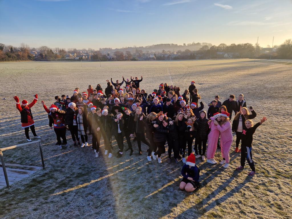 Y8 Santa Dash!
Merry Christmas, everyone! #charityrun #festivecheer