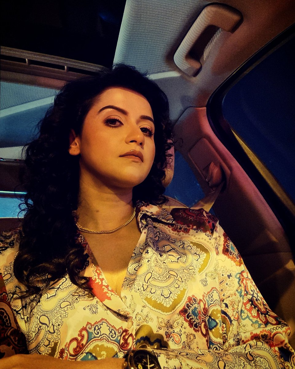 Priyannka6's tweet photo. Do you know that those who always throw arrows of accusation at others, have thousands of complaints against them!?
#thoughtoftheday #priyankachowdhury #friday 
.
.
.
.
.
#iykyk #priority_1 #dontjustassume #learntolisten #tryandunderstand #beemotional #feelothers_feelings https://t.co/jsEItQ7Xxi