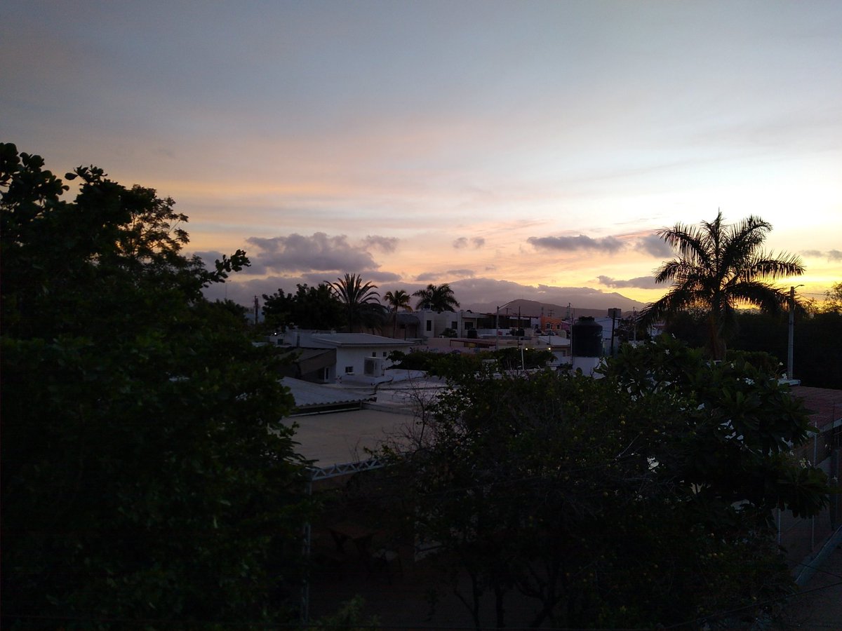 15C° this morning and a bit cloudy in La Paz