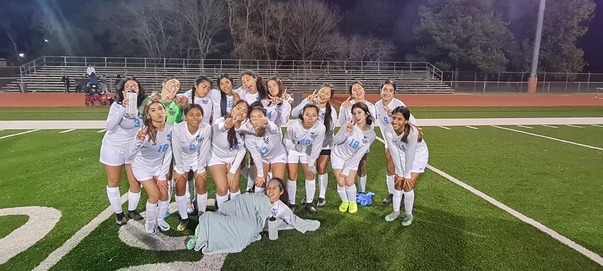 This team is working hard. Allot to learn from this game but they did pull off the win! Nice work! #proudcoach <a href="/SRLadyTexans/">SRHS Lady Texan Soccer</a> <a href="/SamRayburn_HS/">Sam Rayburn High School</a>