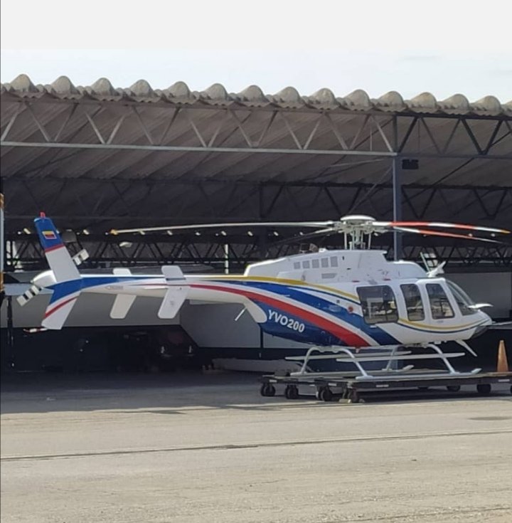 Venerotor's tweet photo. 🚁 Bell 407 matrícula #YVO200
🎨Nuevos colores para esta máquina
👉¿Como les parece que se ve?
-
-
-
#InstaPilot #HelicopterPilot #InstaHelicopter #Heliporn #Chopper #Helicopteros #Venerotor #QAP #BellHelicopters #Bell407 https://t.co/tbkRwtyW3F