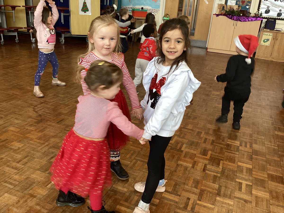 AllSaintsTraff's tweet photo. Party time for EYFS … #dicso #party #conga #games 🫶🏼🎅🏼💃🏽🕺🏼 https://t.co/VmQoD9JYaw
