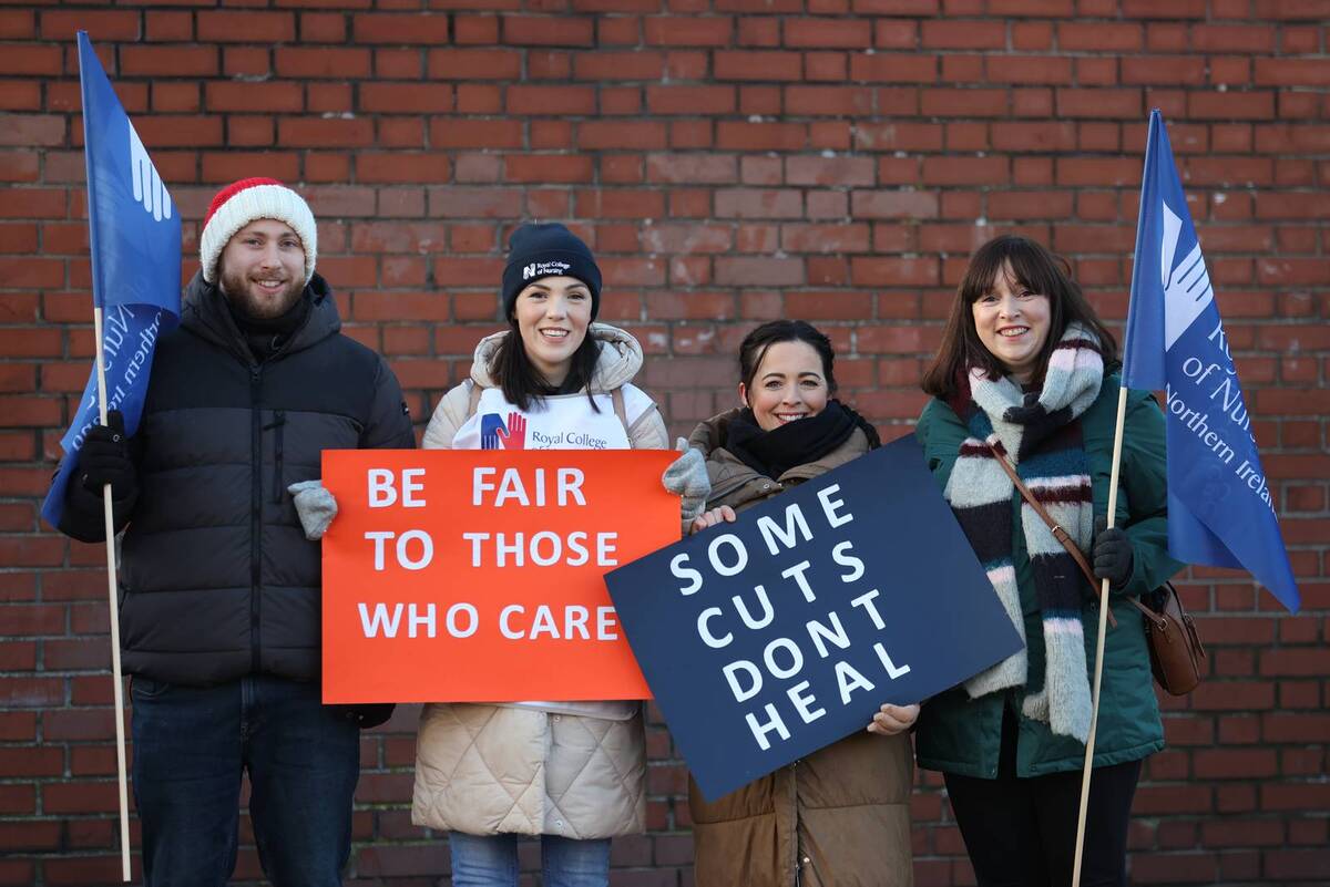 Members of the Royal College of Nursing (RCN) on the picket line outside the Royal Victoria Hospital in Belfast as nurses in England, Wales and Northern Ireland take industrial action over pay 
Credit: Liam McBurney/PA Wire https://t.co/NezAuX20Y2