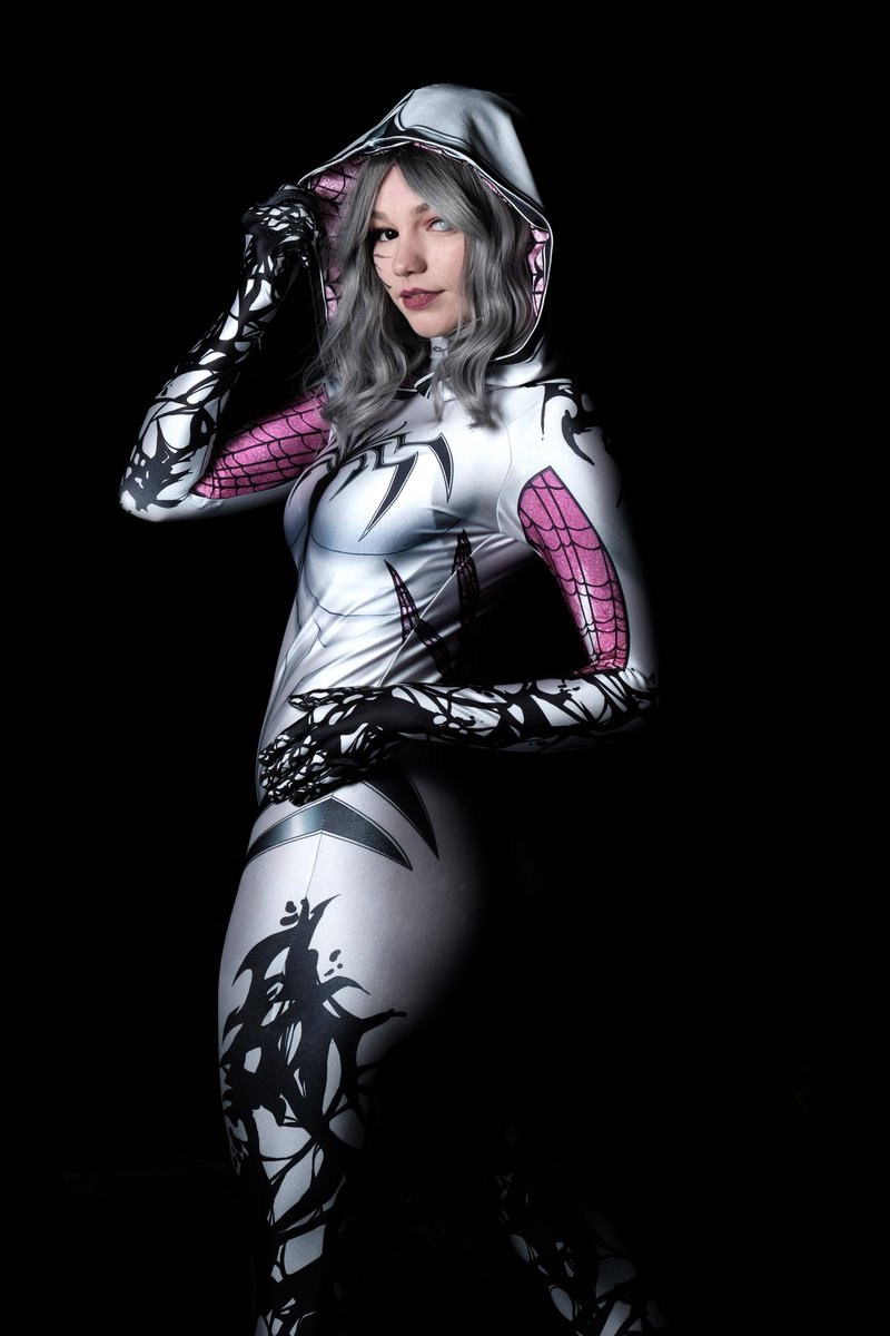 AdvancedPhotons's tweet photo. GwenPool
London, England

  Naomi, as Gwenpool, at London MCM Comiccon.

  #mcmcomiccon #comiccon #cosplay #london #advancedphotons #framesmagazine #portrait #performanceart #gwenpool #gwenpoolcosplay #marvel #Marvelcomics #comicbooks #female #superhero #model #marvelcosplay https://t.co/qfYsIkrtiw