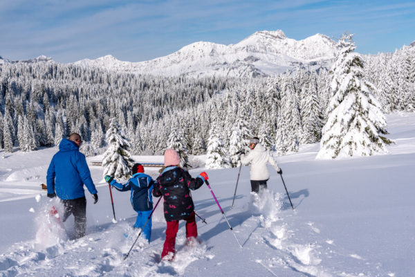 [Conjoncture hiver] A quelques jours des #vacances de #Noël, les prévisions de fréquentation des stations de #montagne d’Auvergne-Rhône-Alpes pour la saison 2022-2023 sont optimistes grâce à une avance des réservations enregistrées. 
pro.auvergnerhonealpes-tourisme.com/une-saison-tou…