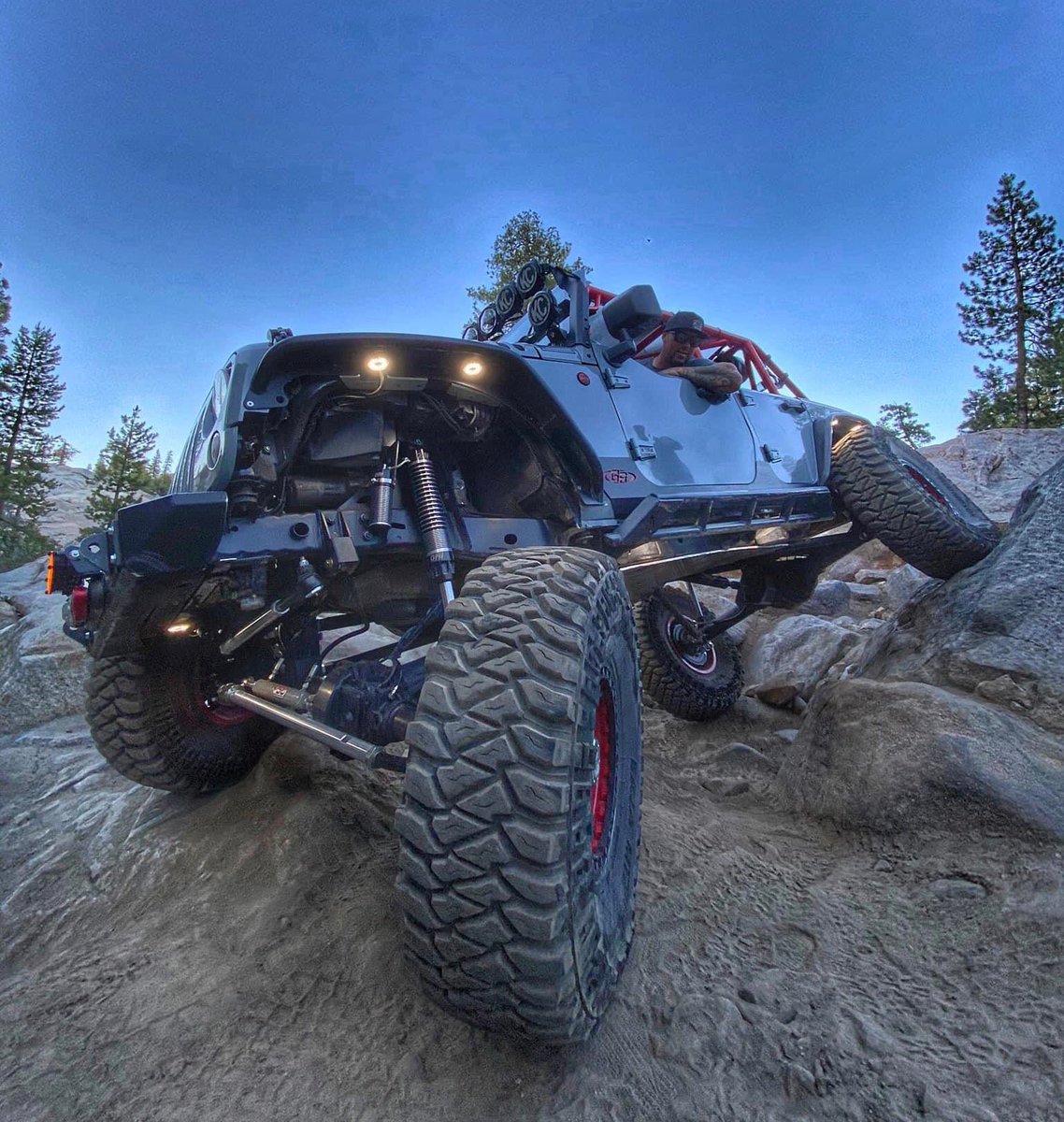 If you're happy n you know it, #FridayFlex your Jeep!! Morning Mafia! ☕ 9 more days y'all. Not too late to get on that nice list, so go n toss that naughty little elf on the shelf into the fireplace. 😂 Make today better than yesterday. Always be kind. Stay safe. #JeepLife 🤟