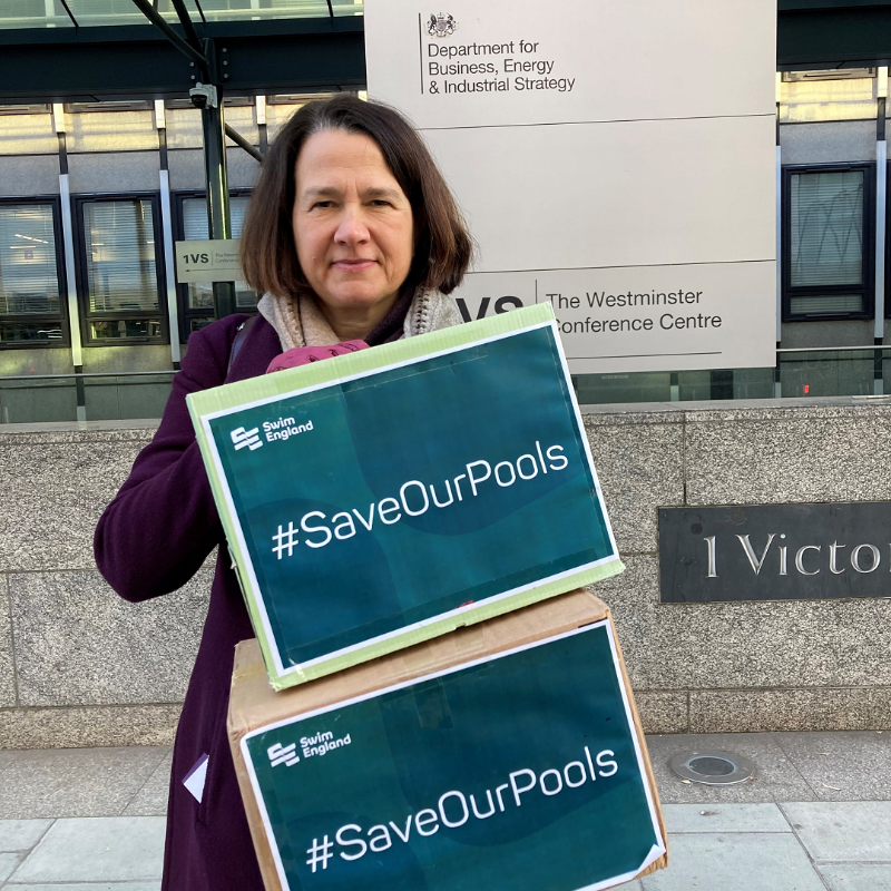 Swim_England's tweet photo. 📝 In a letter to @StuartAndrew, the Minister for Sport, Tourism and Civil Society, @CatherineWest1 urged government to ‘urgently rethink’ its ‘disappointing and concerning’ decision not to include pools on the list of energy intensive industries.

Read more here 👇 #SaveOurPools