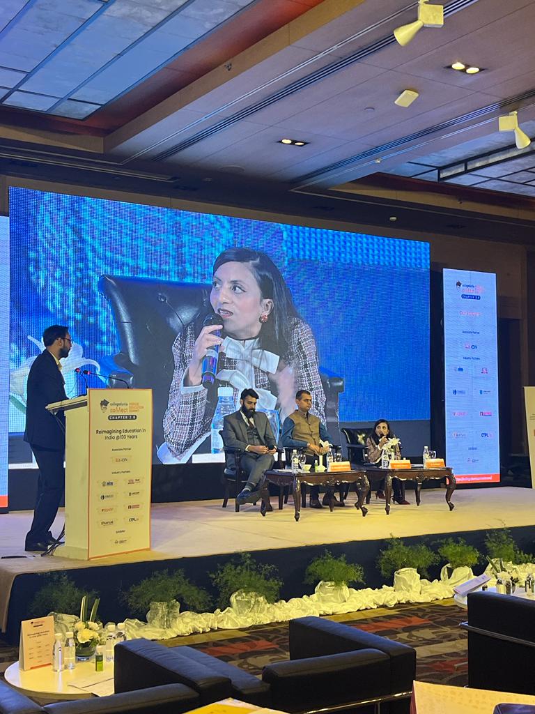 college_dunia's tweet photo. Last but not the least, our panel discussions ended with the great personalities who shed light on the topic 'Are we creating civil servants of tomorrow?'

Ms. Ira Singhal,IAS
Mr. Sachin Sharma,IPS 
Mr. Bhupesh Chaudhary,IAS @bhupesh_ch

#CDConnectDelhi 
#CollegeduniaConnect https://t.co/UlM3JExMyX