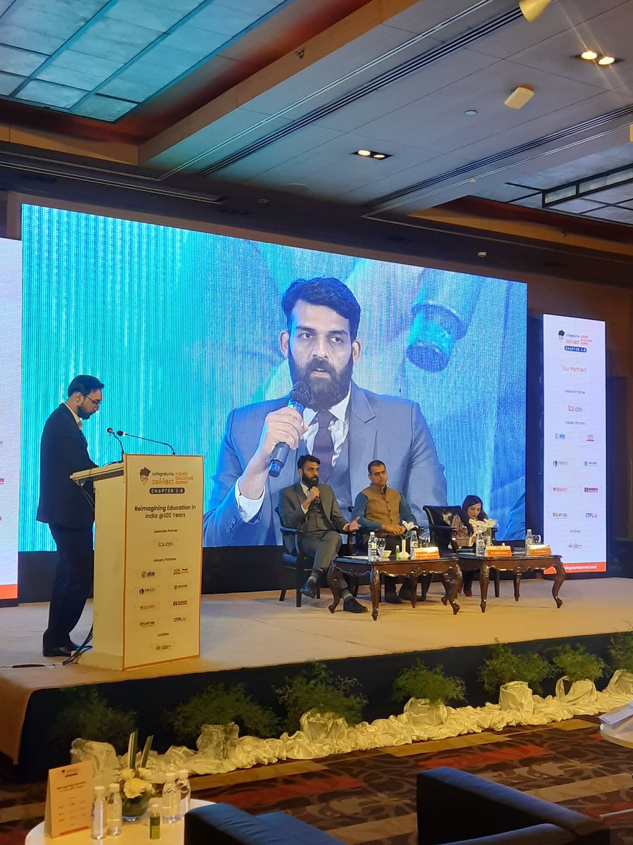 college_dunia's tweet photo. Last but not the least, our panel discussions ended with the great personalities who shed light on the topic 'Are we creating civil servants of tomorrow?'

Ms. Ira Singhal,IAS
Mr. Sachin Sharma,IPS 
Mr. Bhupesh Chaudhary,IAS @bhupesh_ch

#CDConnectDelhi 
#CollegeduniaConnect https://t.co/UlM3JExMyX
