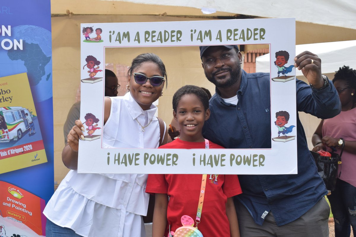 ecrivainocturne's tweet photo. Sandrine Nnanga, son époux et leur fille ont fait un petit tour au Salon Africain du livre pour enfants (SALAFEY).
C'était un moment unique pour eux qui voudraient inculquer l'esprit du livre à leur petite fille.
#Salafey
#AccrosAuxLivres
#LivreJeunesse
#LivrePourEnfant https://t.co/C4veswEn6c