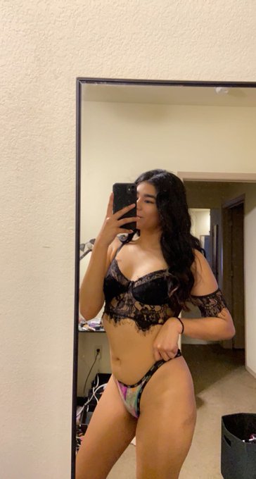 My bruise is looking a lil better 👅 but I have some news on my links though btw🙊 #indigenousmix #adlerjaslene