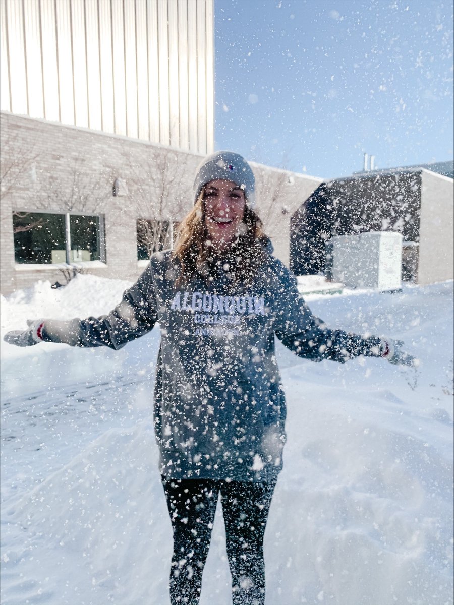 During heavy snowfalls, our Parking Services team can offer assistance in the parking lots, or you can call us directly at 613-727-4723 Ext. 7187.

Please be careful not to triple park, and check out our winter parking tips: ❄️ ⬇️ 
bit.ly/2V0xAcb